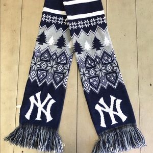 New York Yankees Winter Scarf